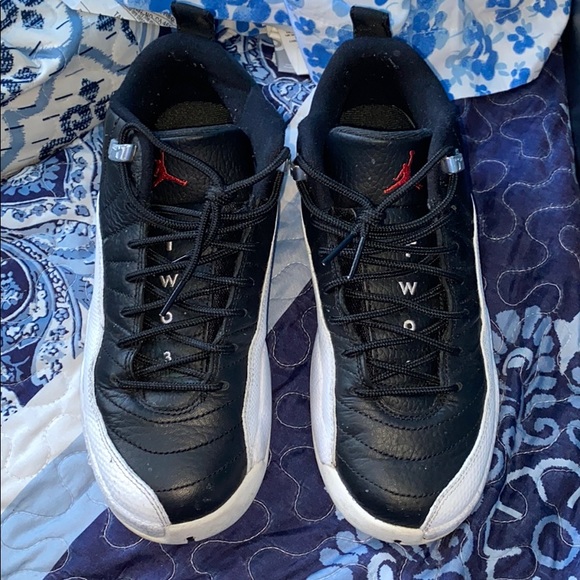 Jordan 12 playoff lows - Picture 1 of 5